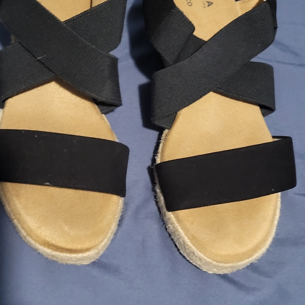 Sonoma Women's Black Sandals - Picture 2 of 7